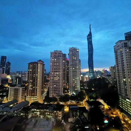 10Pax Penthouse - Ultimate Urban Experience At Changkat By Verano Kuala Lumpur Luaran gambar